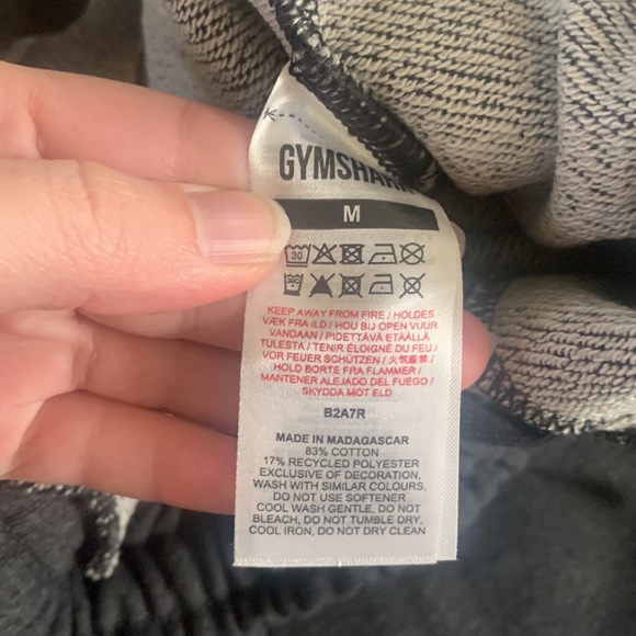 GYMSHARK REST DAY SWEATS SHORTS - Picture 4 of 9